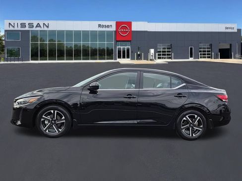 Used 2025 Nissan Sentra SV w/ All-Weather Package FWD image 6