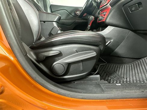 Used 2016 Jeep Cherokee Trailhawk w/ Trailer Tow Group image 24