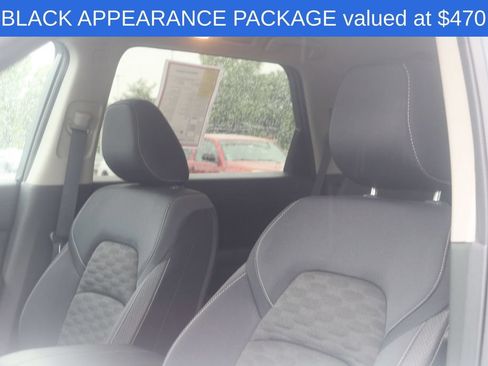 Used 2024 Nissan Pathfinder SV w/ Black Appearance Package AWD/4WD image 4