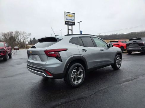 New 2026 Chevrolet Trax LT w/ LT Convenience Package image 4