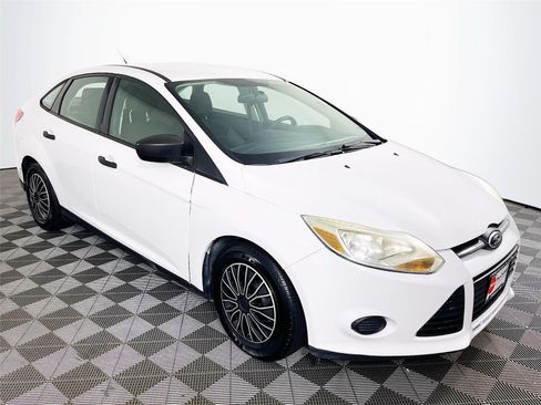 Used 2013 Ford Focus S FWD image 1