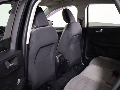 Used 2021 Ford Escape SE w/ SE Sport Appearance Package image 25