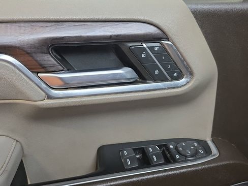 Used 2022 Chevrolet Silverado 1500 LTZ w/ LTZ Convenience Package II image 30