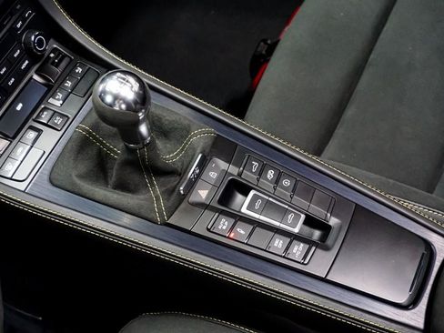 Used 2023 Porsche 718 Boxster Spyder RWD image 65