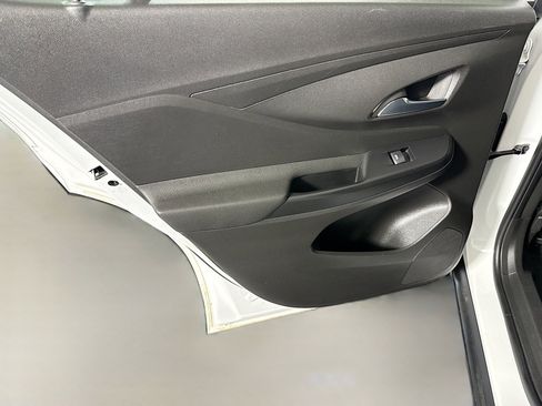 Used 2024 Buick Envista Preferred FWD image 26