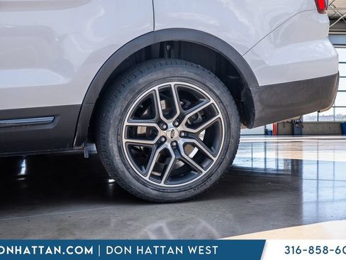 Used 2016 Ford Explorer Sport w/ Equipment Group 401A AWD/4WD image 40