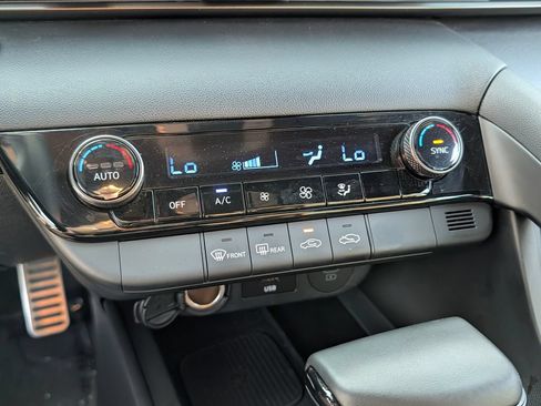 Certified 2026 Hyundai Elantra Sport FWD image 23