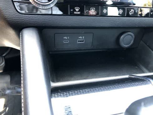 Used 2023 Mitsubishi Outlander SE Black Edition AWD/4WD image 25