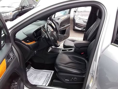 Used 2018 Lincoln MKC Select w/ Select Plus Package AWD/4WD image 7