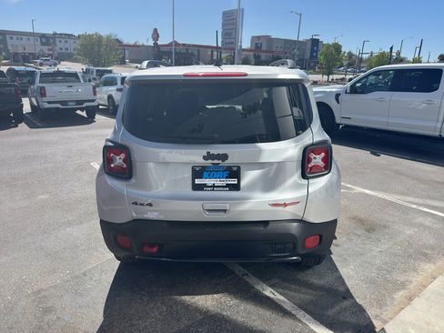 Used 2018 Jeep Renegade Trailhawk w/ Cold Weather Group II AWD/4WD image 4