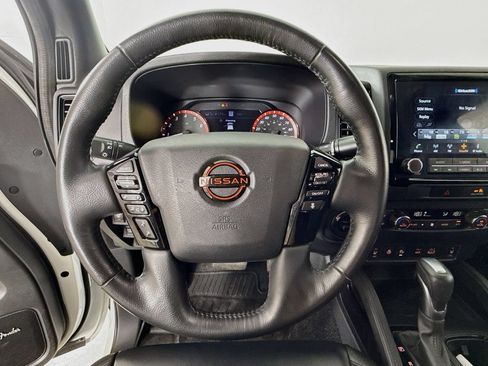 Used 2022 Nissan Frontier PRO-4X AWD/4WD image 13