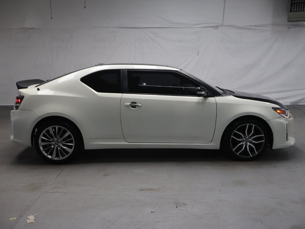 Used 2016 Scion tC FWD image 8