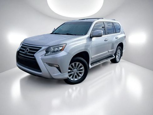 Used 2015 Lexus GX 460 w/ Premium Package AWD/4WD image 2