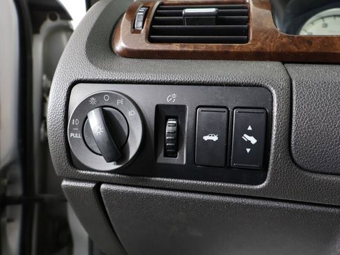 Used 2005 Ford Five Hundred Limited image 30