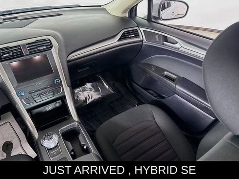 Certified 2020 Ford Fusion SE image 22