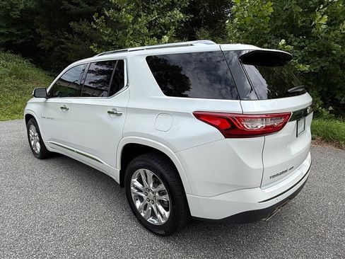 Used 2018 Chevrolet Traverse High Country w/ LPO, Floor Liner Package AWD/4WD image 8