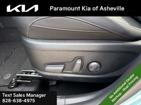 New 2026 Kia Seltos EX FWD image 19