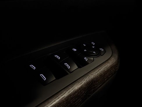 Used 2023 GMC Acadia Denali w/ Denali Technology Package FWD image 31
