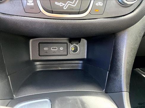 Used 2023 Chevrolet Equinox LT image 22