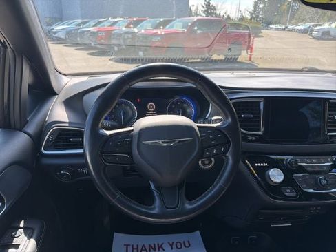 Used 2019 Chrysler Pacifica Touring-L Plus w/ Advanced Safetytec Group image 13