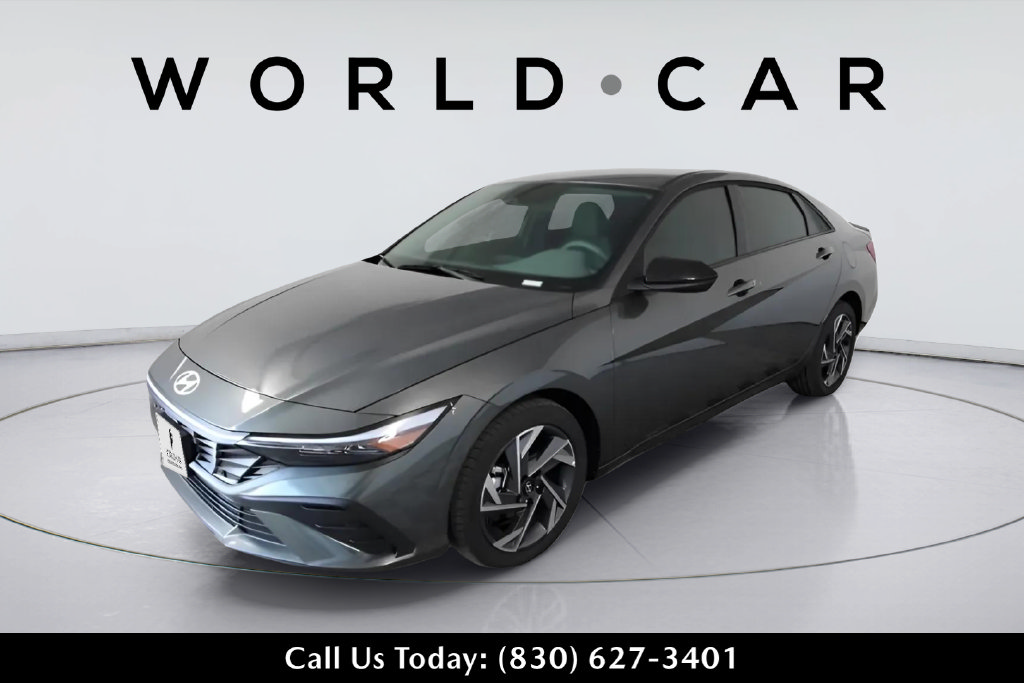 Used 2025 Hyundai Elantra Sport FWD image 7