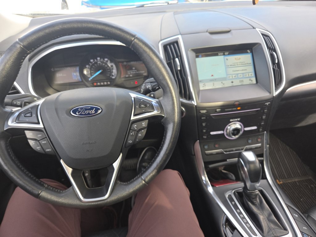 Used 2017 Ford Edge Titanium w/ Equipment Group 302A AWD/4WD image 13