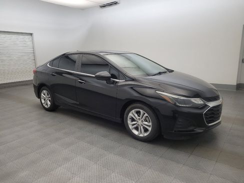 Used 2019 Chevrolet Cruze LT FWD image 11