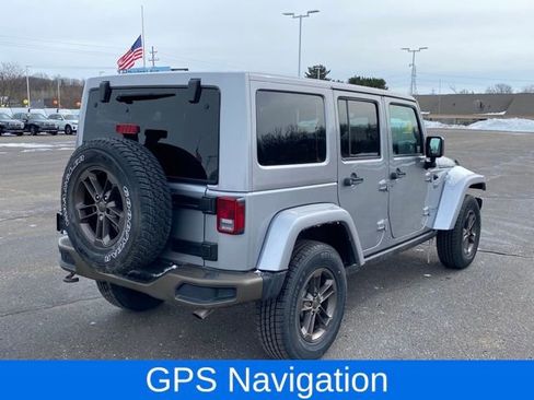 Used 2017 Jeep Wrangler Unlimited Sahara image 3
