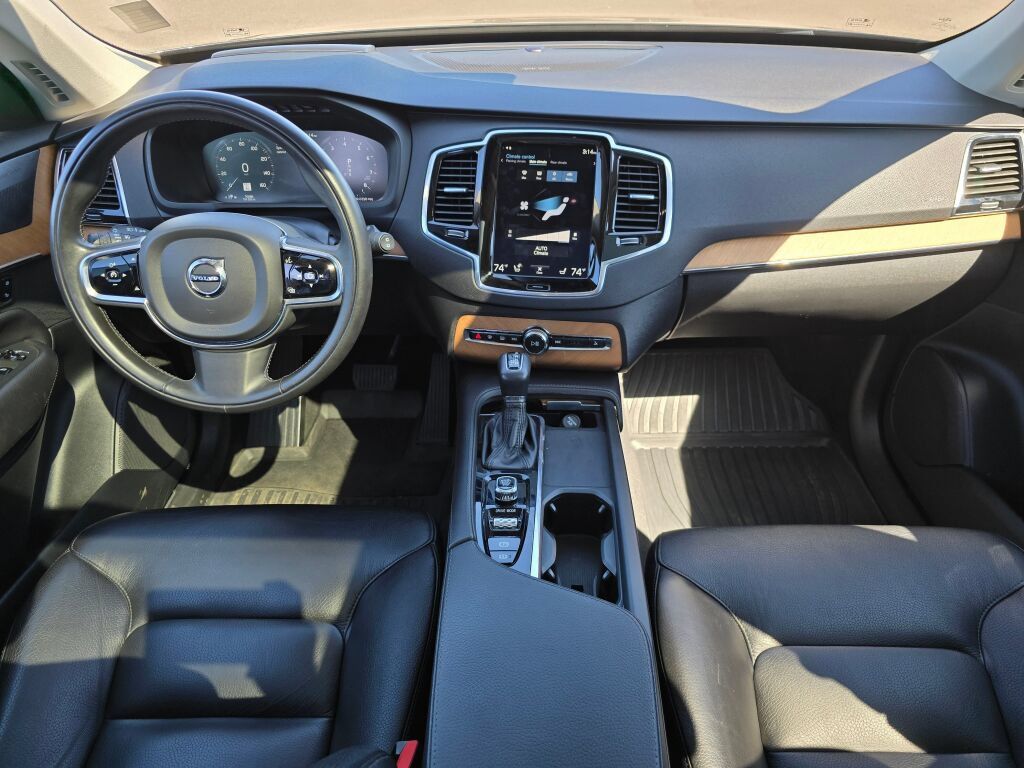 Used 2021 Volvo XC90 T6 Momentum w/ Protection Package Premier AWD/4WD image 16
