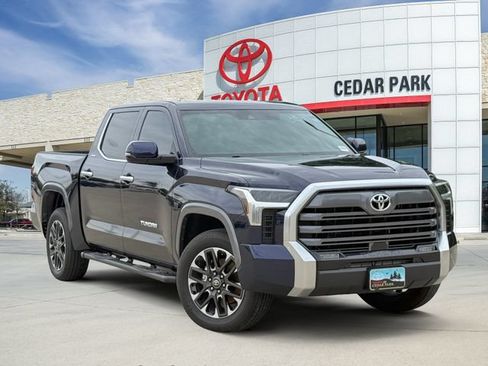 Used 2025 Toyota Tundra Limited AWD/4WD image 1