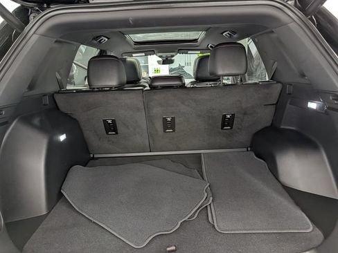 Certified 2025 Chevrolet Equinox RS w/ Safety and Technology Package AWD/4WD image 17