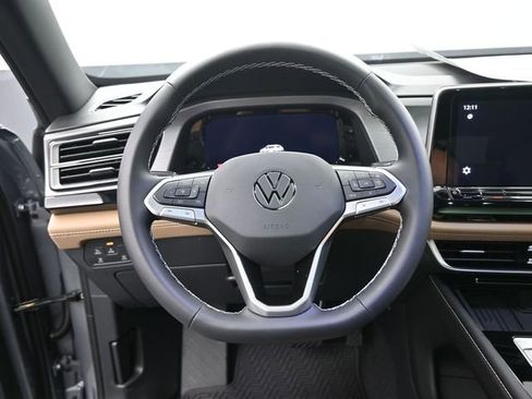 New 2026 Volkswagen Atlas Cross Sport SE image 7