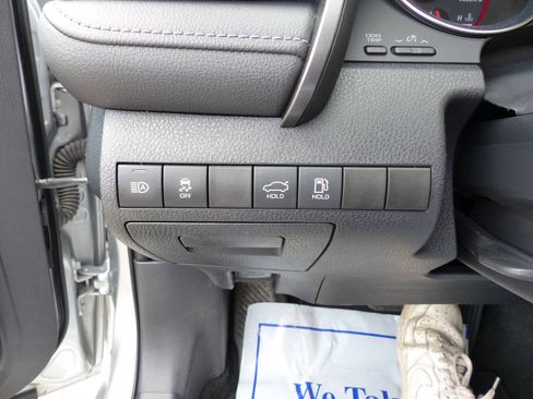 Used 2019 Toyota Camry XSE FWD image 24