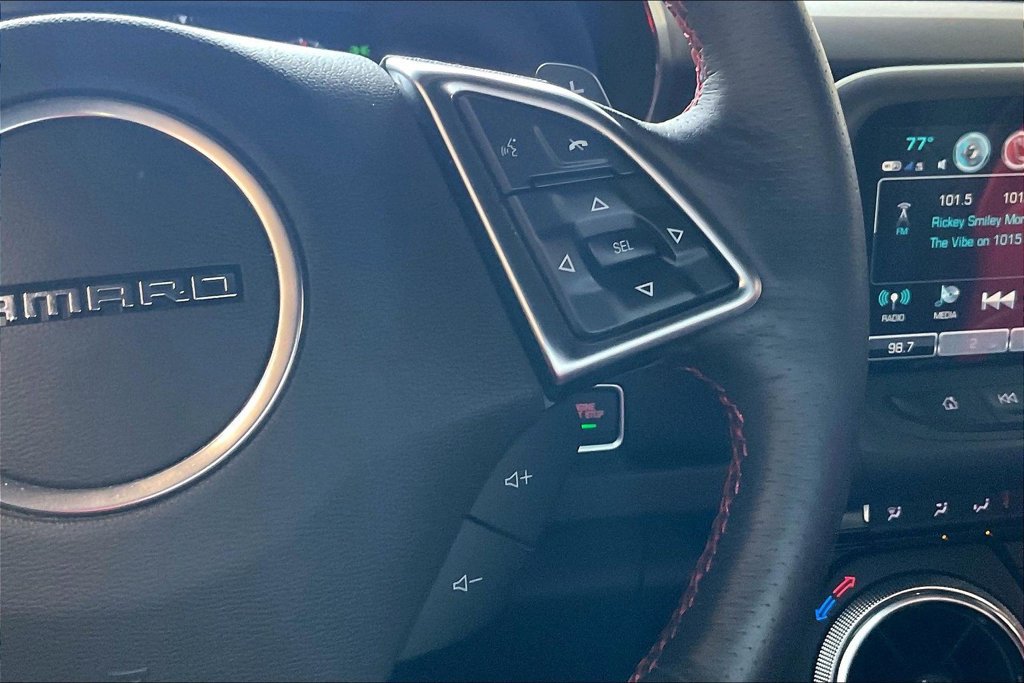 Used 2018 Chevrolet Camaro LT RWD image 9