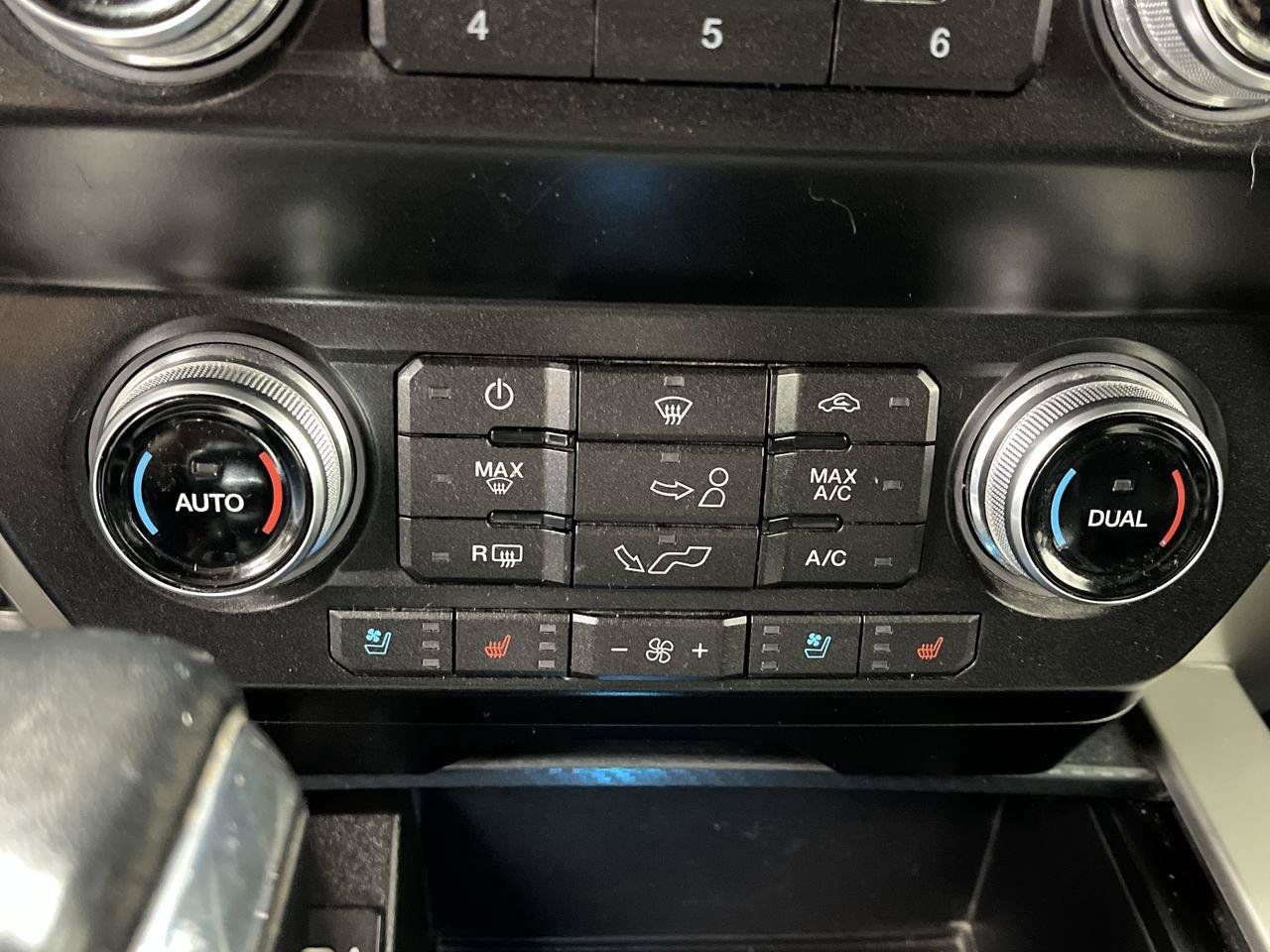 Certified 2019 Ford F150 Lariat w/ Equipment Group 502A Luxury AWD/4WD image 25