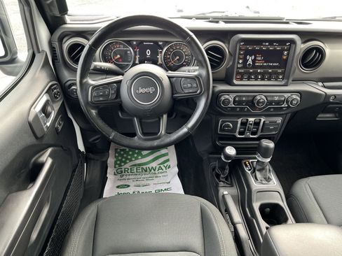 Used 2021 Jeep Gladiator Willys image 24