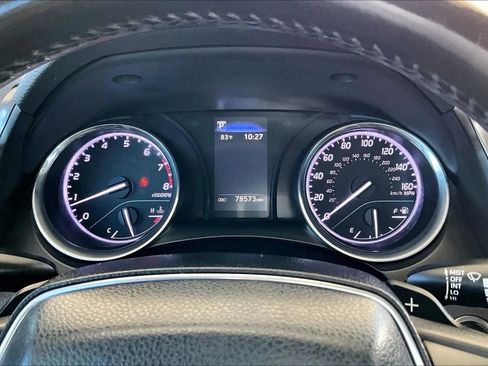 Used 2019 Toyota Camry SE w/ Convenience Package FWD image 12