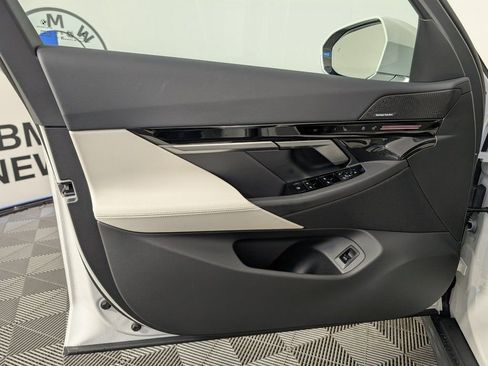New 2026 BMW 530i xDrive w/ Premium Package AWD/4WD image 16