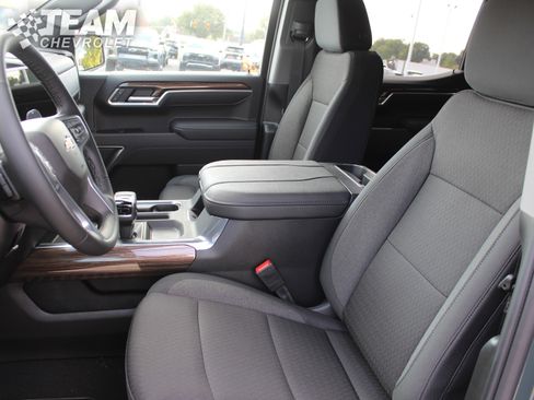 New 2026 Chevrolet Silverado 1500 LT w/ Z71 Off-Road Package image 11