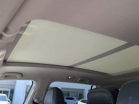 Certified 2023 Volkswagen Atlas SE w/ Panoramic Sunroof Package image 23