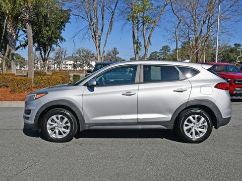 Used 2020 Hyundai Tucson SE image 2