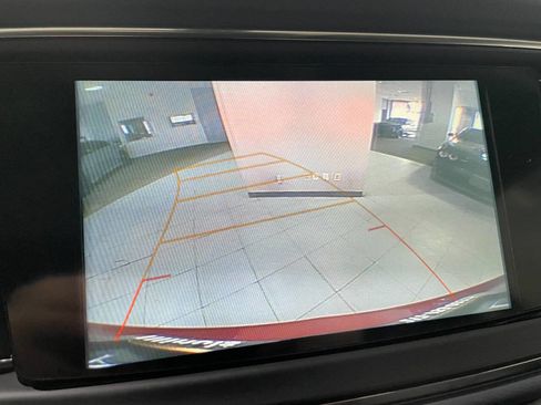 Used 2018 Buick Enclave Essence image 40