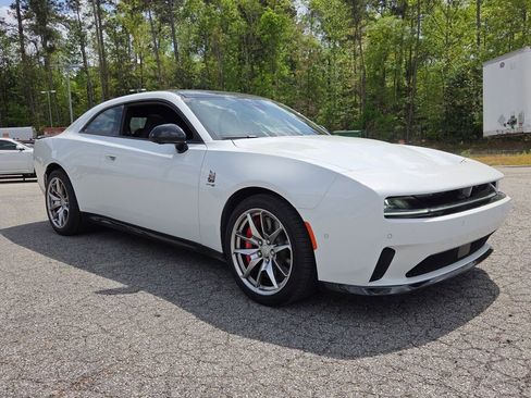 Used 2024 Dodge Charger Daytona Scat Pack w/ Plus Group AWD/4WD image 1