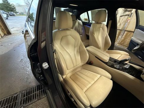 Used 2018 BMW 540i xDrive image 26