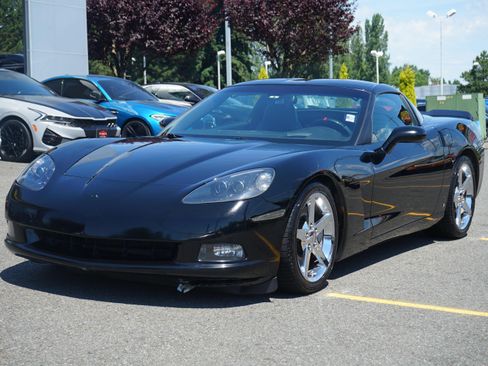 Used 2007 Chevrolet Corvette Coupe w/ Preferred Equipment Group RWD image 1