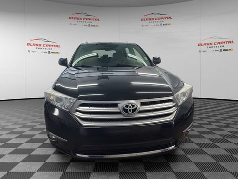Used 2012 Toyota Highlander FWD w/ Tech Pkg image 2