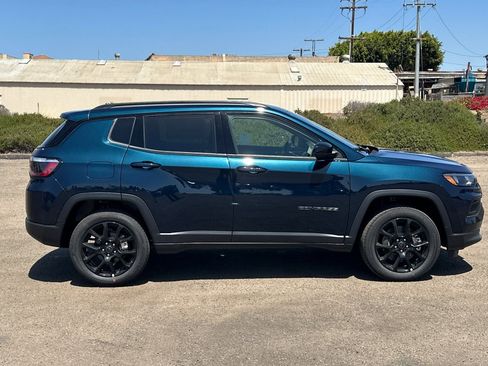 New 2026 Jeep Compass Latitude image 3