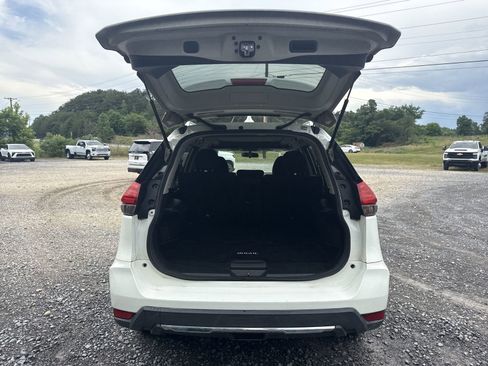 Used 2017 Nissan Rogue SV FWD image 26