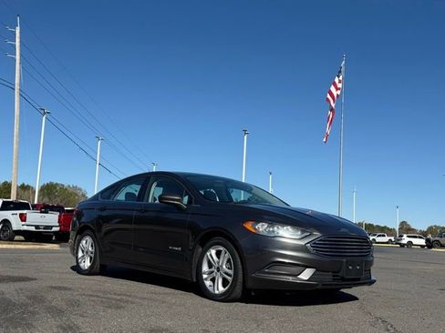 Used 2018 Ford Fusion S FWD image 10