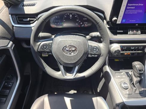 Used 2023 Toyota RAV4 XSE AWD/4WD image 8